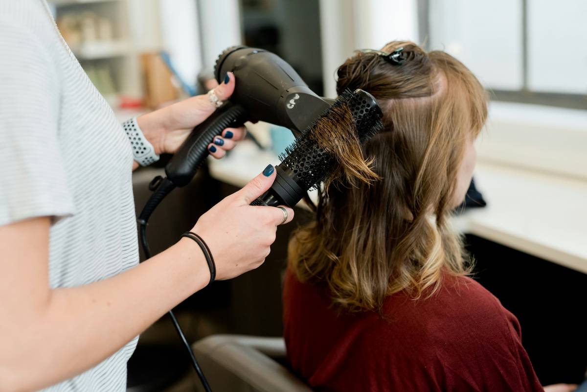 Why Your Hair Highlight Salon Experience Keeps Falling Short (And How to Fix It)